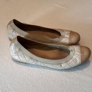 Stuart Weitzman Beige Quilted Cap Toe Ballet Flats Leather Size 8.5 - Runs Small